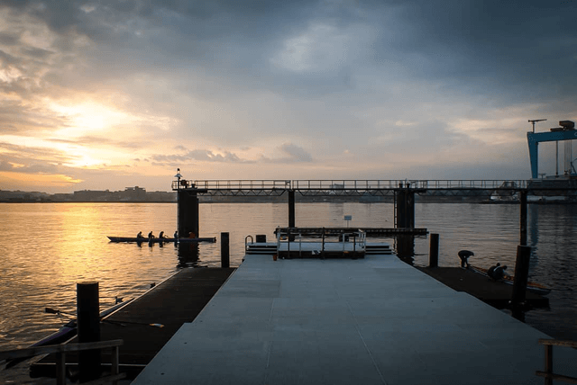 Sonnenuntergang am Steg